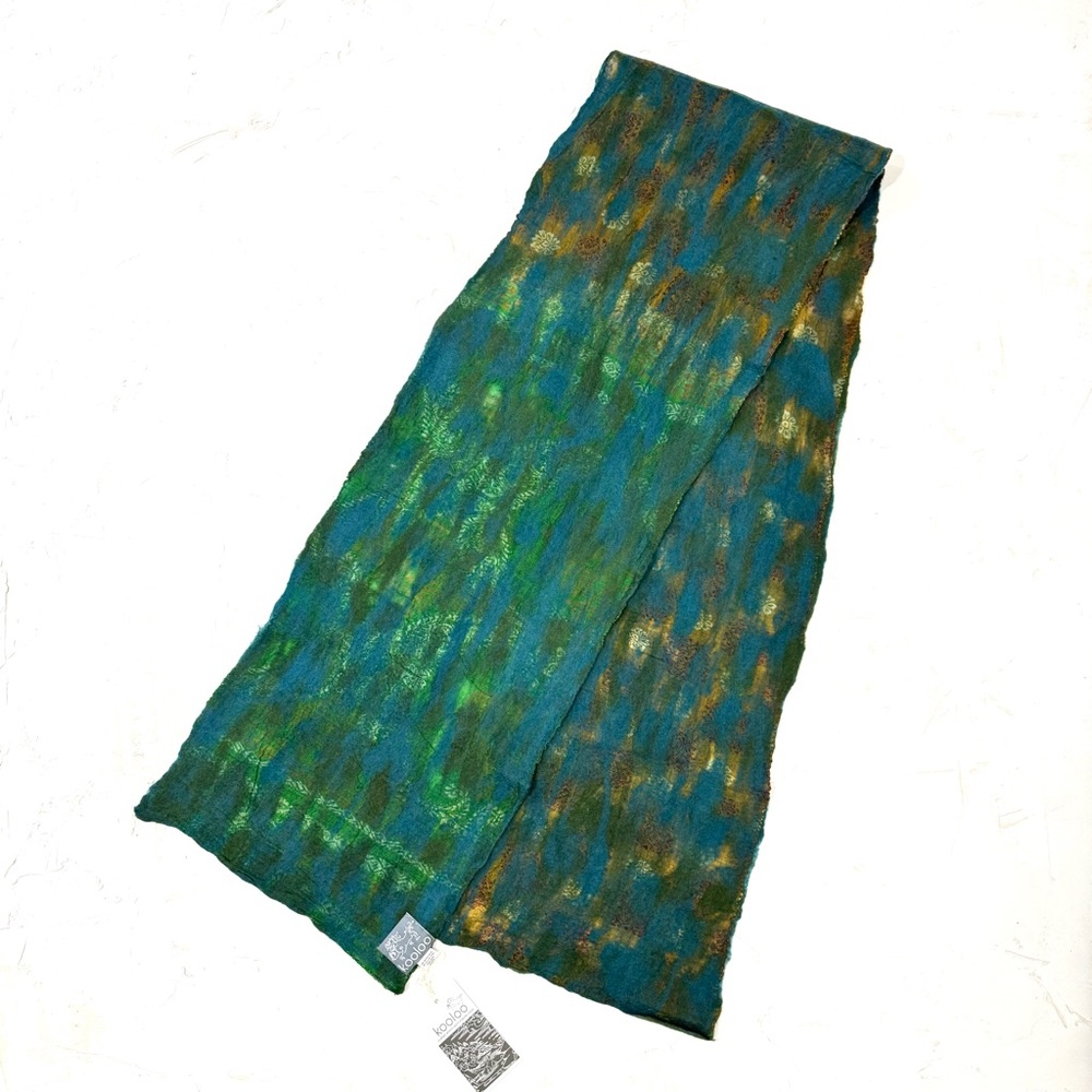 KOOLOO Artisan Felted Merino Wool Silk Scarf 71” x 12” – NWT (Ocean Green)